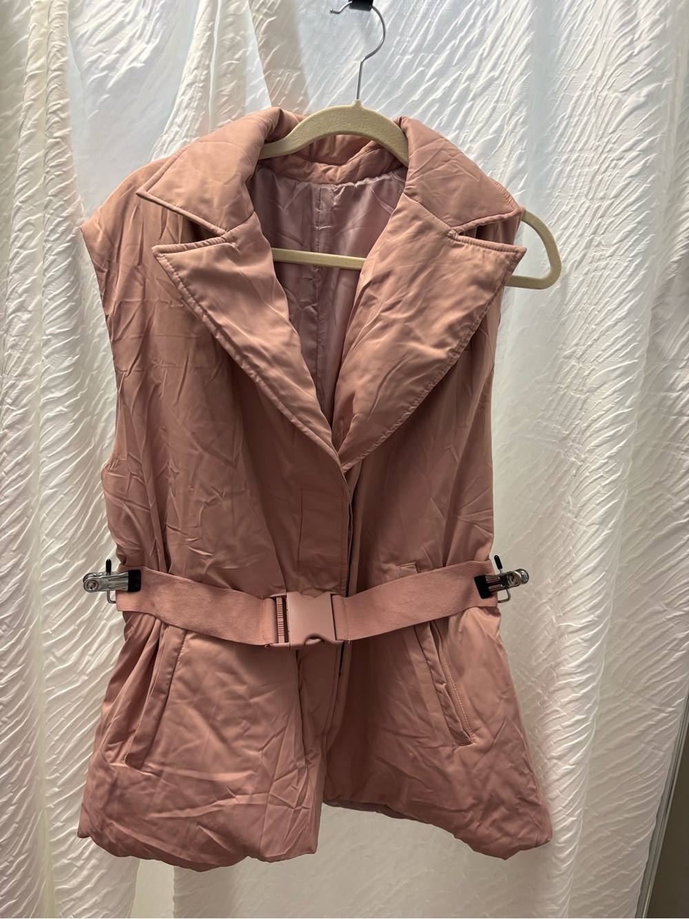 Sleeveless Belted Puffer Vest in Dusty Rose